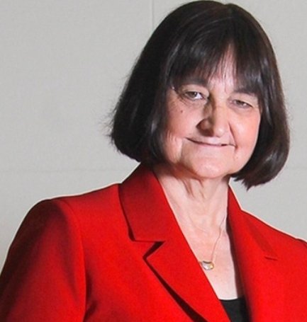 ¡HISTÓRICO! Rosa Devés Alessandri gana en primera vuelta la elección de Rector/a de la <a href="/uchile/">Universidad de Chile</a> conviertiéndose en la primera Rectora de la Casa de Bello. Una gran noticia para el país y la U.