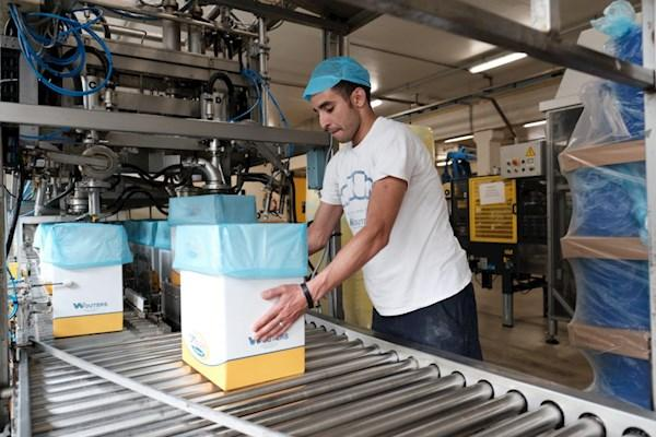 baxcompany's tweet photo. The #COTEMACO project has supported 65 SMEs from the #automotive, #agrofood, &amp; #flexibleassembly sectors in future-proofing their business by exploring #cobots &amp; other digital solutions - maintaining 1250+ #manufacturing jobs &amp; creating 280+ new ones!👏📈

https://t.co/r5QZimcRK8 https://t.co/BJbYObhPZ4