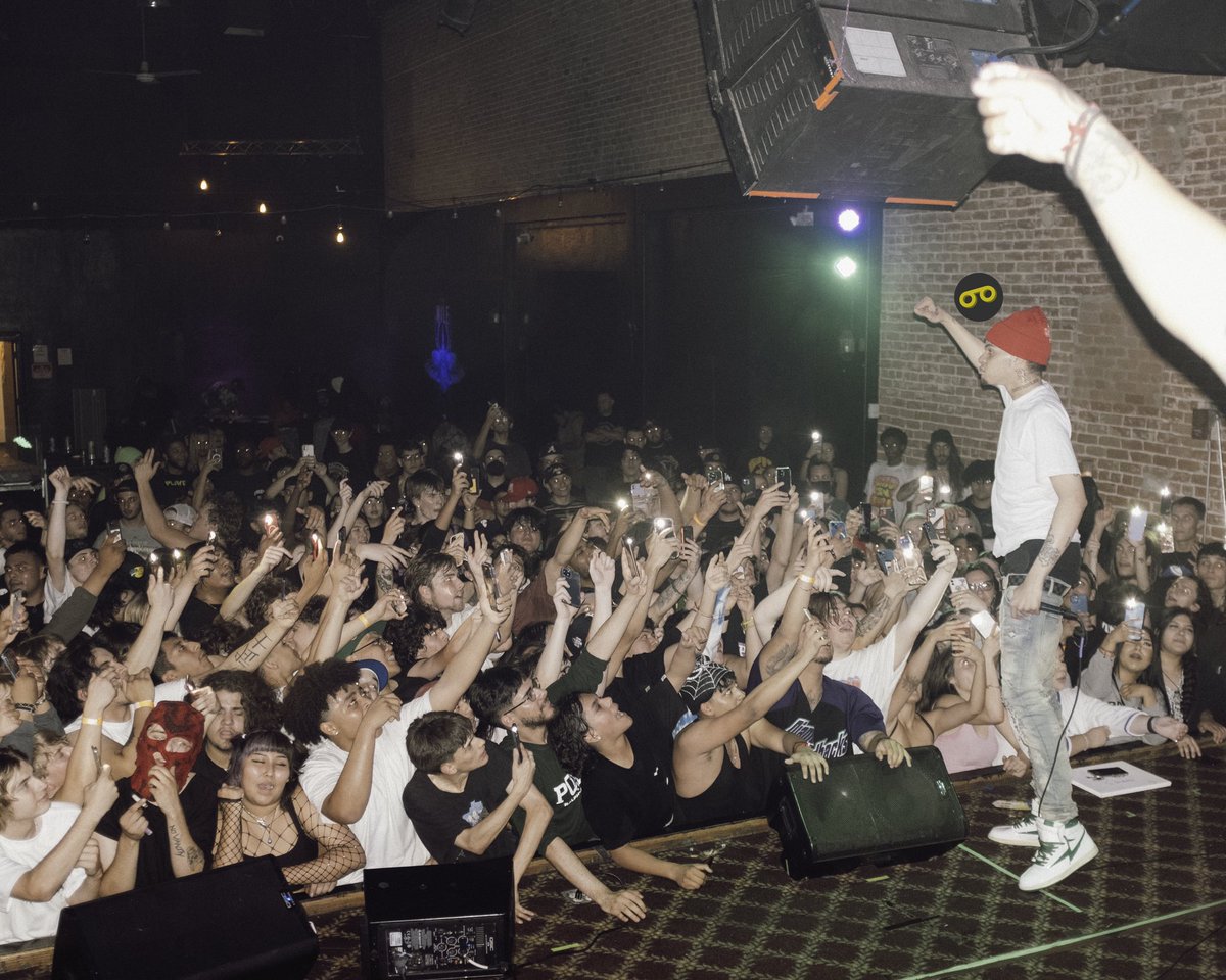 TironBanksAero's tweet photo. My first show in Arizona…. I love my job.
#PlotRiseConquer 🚀 https://t.co/vvXF4HmS5O
