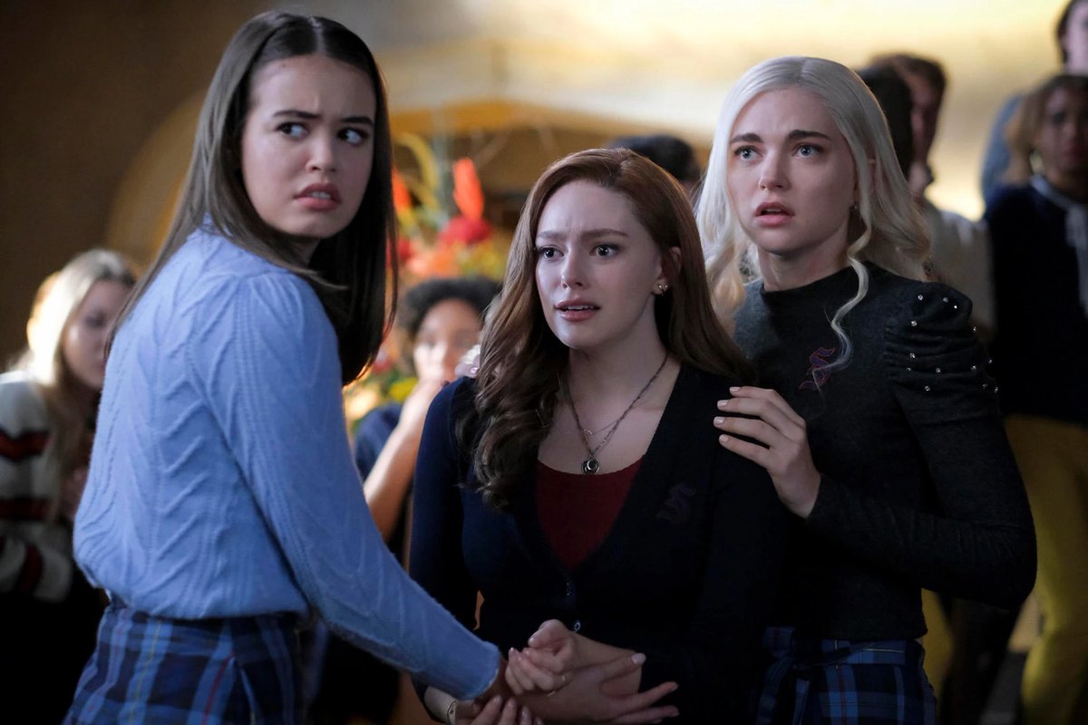 DiscussingFilm's tweet photo. ‘LEGACIES’ has been cancelled by The CW after 4 seasons. https://t.co/Cj8EcV0okI