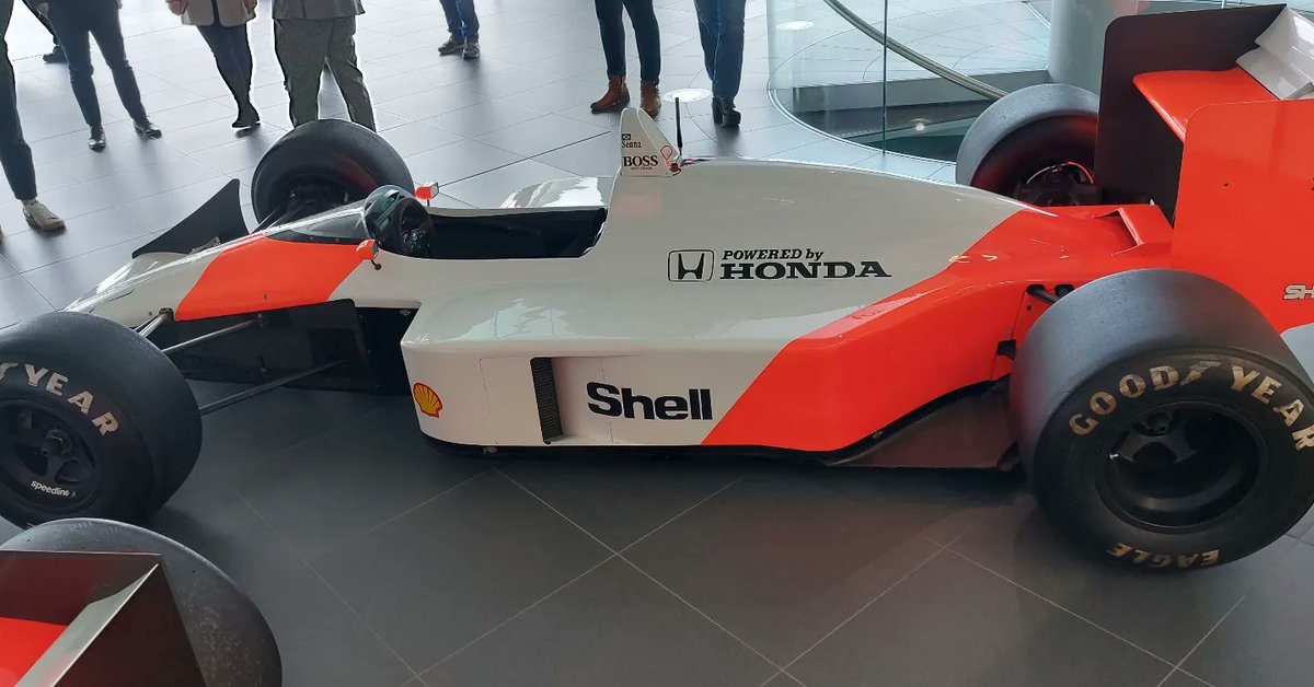 dburgersdijk's tweet photo. If you love F1 history. Better than this no way 😍😍😍 @ayrtonsenna his @McLarenF1 the real deal 🧡🏎🍾🏆🧡🏎🍾🏆 thank you so much mclaren its was the best day in my F1 live. For my the greatest driver i have ever seen on the track #FearlessForward @McLarenNLFans https://t.co/aE8ESJTtJn