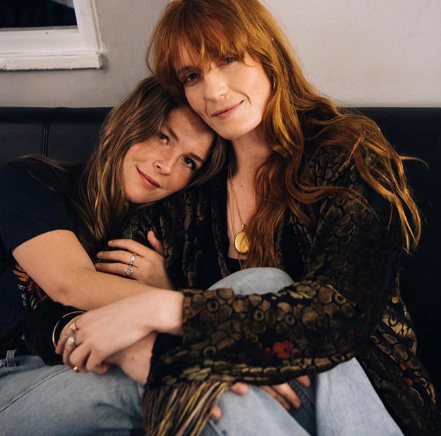 flomachinenews's tweet photo. .@maggierogers sings backing vocals on 'Dream Girl Evil' and 'Girls Against God' on @florencemachine's 'Dance Fever'! The musical sisterhood continues 🌖✨ https://t.co/6B0aVPNU4Q