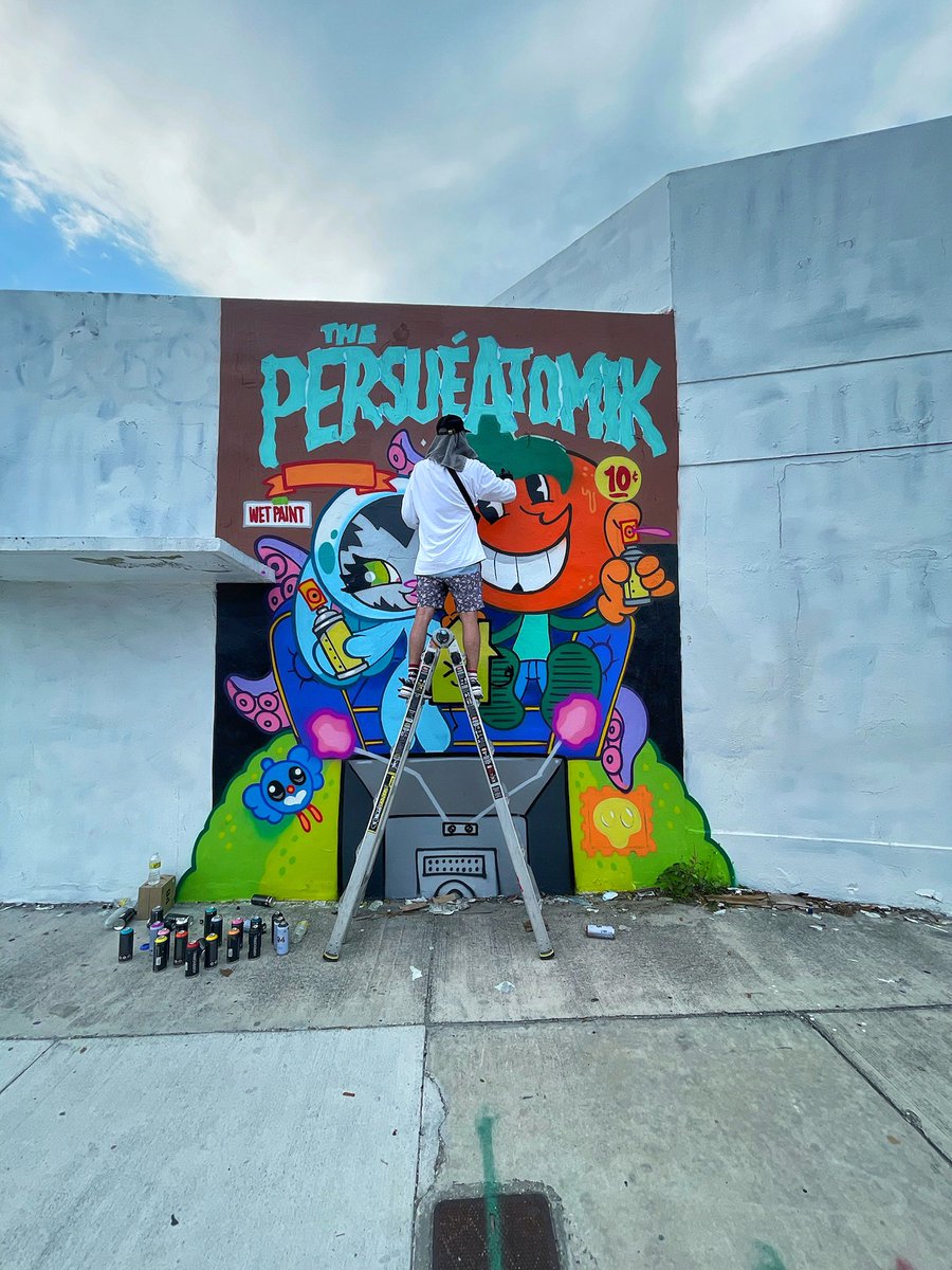 frensHouse's tweet photo. frens + art @persueone x @adamatomiko #Miami #persue #atomik #wynwood #museumofgraffiti #MSGCrew #wetpaint #frenshouse #muralproject https://t.co/7P8Za5N6qj