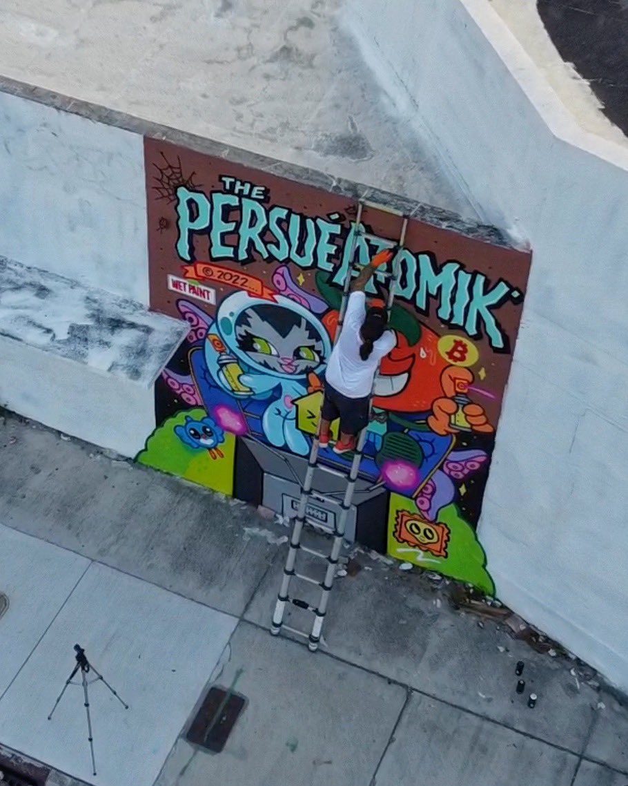 frensHouse's tweet photo. frens + art @persueone x @adamatomiko #Miami #persue #atomik #wynwood #museumofgraffiti #MSGCrew #wetpaint #frenshouse #muralproject https://t.co/7P8Za5N6qj