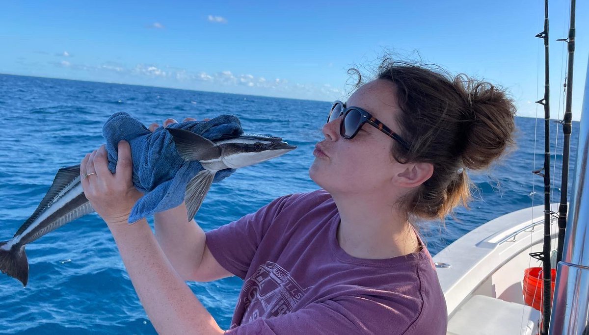 ChiefDogKevin's tweet photo. #fishing fun for the Talbot family ( Roanoke, VA) #catchoftheday #keywest #flkeys #kneedeepcharters #cookyourcatch #docktodish @barbiedoll_eyw 🎣🌊☀️ https://t.co/AuNh299CpX
