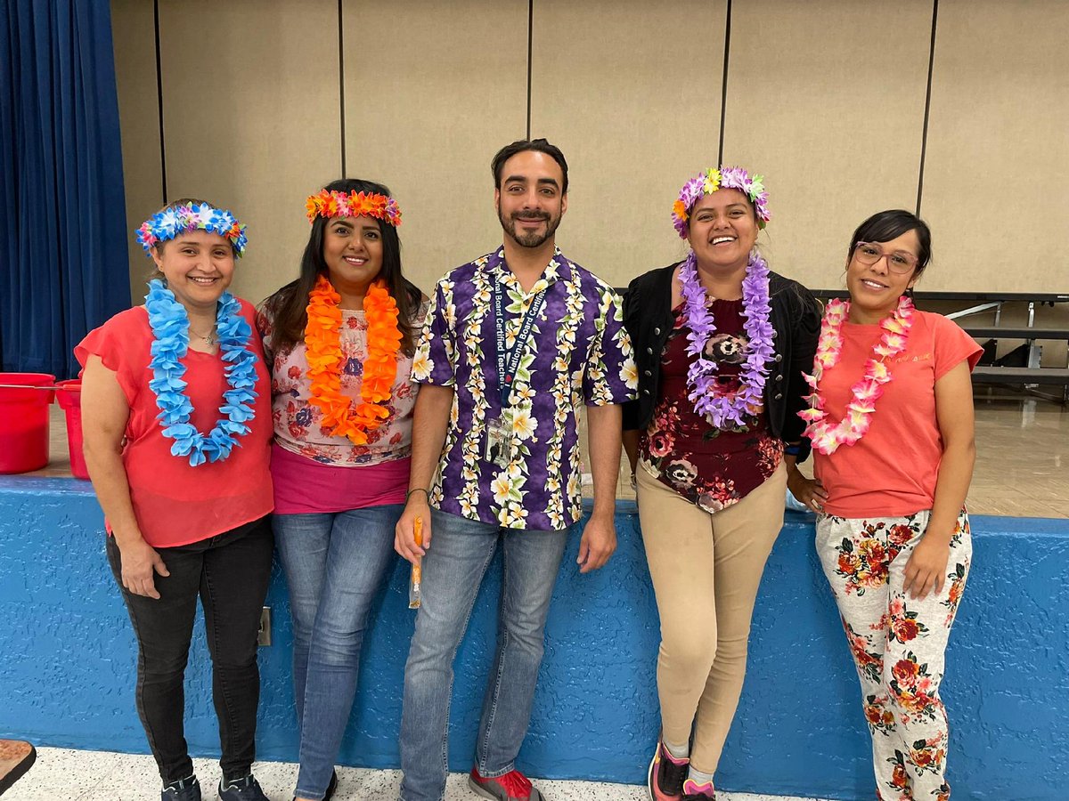 SunsetEagles's tweet photo. Super Secret Staff Spirit Day #4 🌺🌺🌺🌊🌊🌊🌊⛱️⛱️⛱️⛱️🩴🩴🩴🩴🩴 https://t.co/KuDAF0EWWx