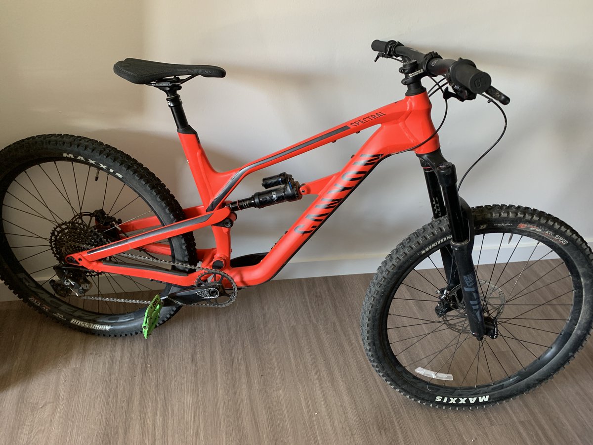 spinlister.com/rides/37233-bi… There are few places in the US better to shred than #bentonville - if you're headed out to whip &amp; scrub this weekend, this rig could be yours #spinlister #bikeshare #sharingeconomy #sharetheshred #fullsend #bikerentals #onlinerentals #biketravel #MTB