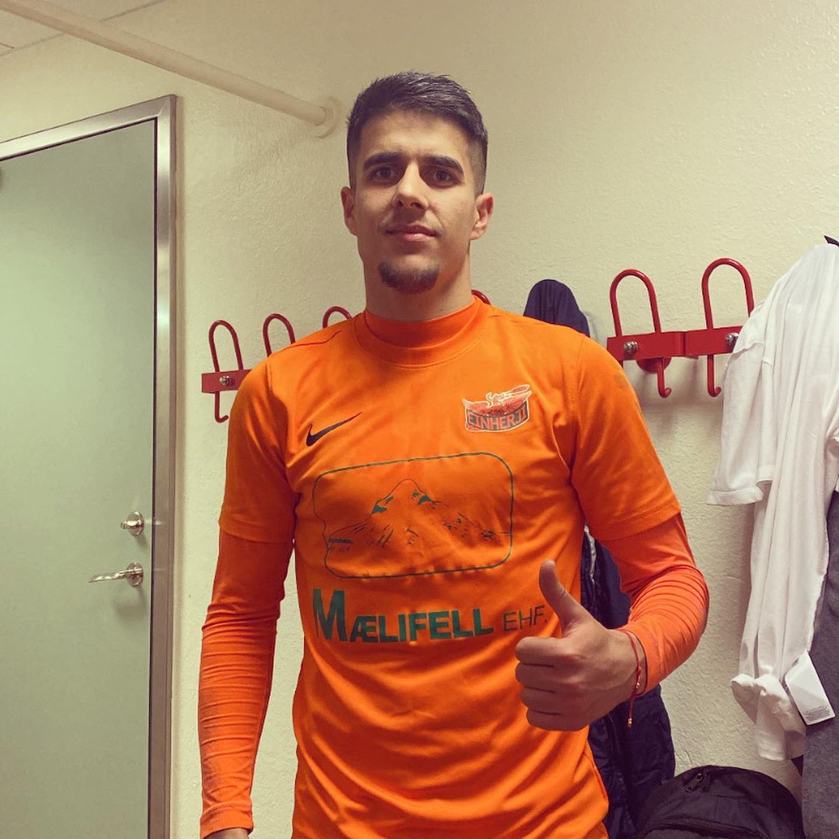 First game of the season:
+3 points ✅
1st goal ✅
First steps to promotion 🤞🇮🇸

Well done boys 🇮🇸🧡💚

#football #Iceland #umfeinherji