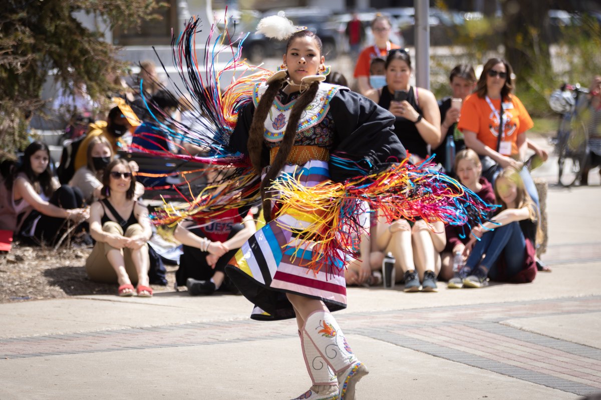 StoonPubSchools's tweet photo. An incredible day for learning and reconciliation in action. Thank you to the Let's Lead Nīkānētān class from @WCS_Saskatoon for organizing this important event for #MooseHideCampaignDay #spslearn https://t.co/uLuStp6SYu