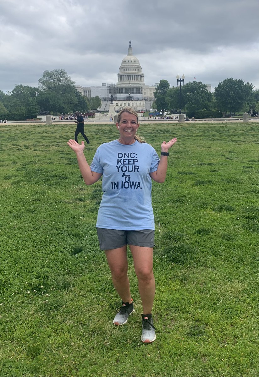 SuzanneHecken's tweet photo. Running the mall and spreading the word! #keepiowafirst #dmdc2022 #DNC https://t.co/BmoRlWPeFi