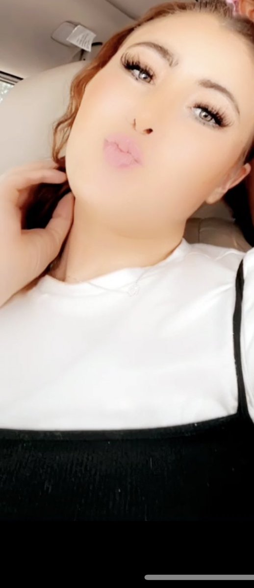 StraitDropSnow's tweet image. I wouldn’t even let you kiss my feet 🦶🏻 

Ew.

•
•
•
SpoiledBrat FootSub FINd findome