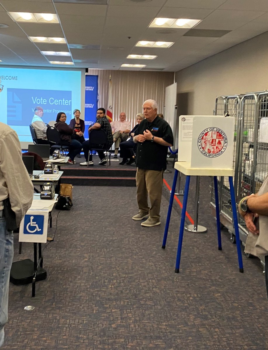 VCClerkRecorder's tweet photo. The training sessions for June 7, 2022 Statewide Direct Primary Election Vote Center workers in Ventura County have started. We are so grateful to the many hard-working citizens that are part of the election process every year. #MoreDaysMoreWays #VenturaCountyVotes #VCElection https://t.co/H0kZJip5jJ