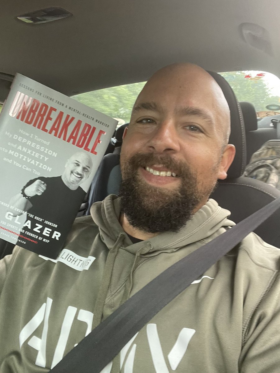 JHugo13's tweet photo. Hey @JayGlazer I told ya I was gna get a copy. What I didnโt know was me getting a 2nd copy. I got a copy for my Pops as well after briefly sharing your story. Heโs gna love this book. I just know it. #Unbreakable #DontBeOne @TheRock https://t.co/rTAzjpnoR7