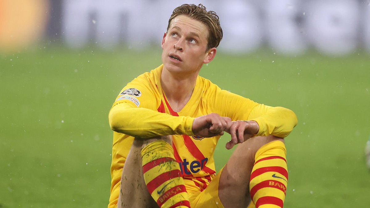 aaibar19's tweet photo. Antes del final de liga y con un 95% de probabilidades, Frenkie De Jong va a ser traspasado al Manchester United. O al menos eso se rumorea por ahí...
No es un transpaso fácil para el barcelonista, pero no me parece tampoco intocable. Si se vende a 80M me parece algo razonable. https://t.co/wEUce60F2M