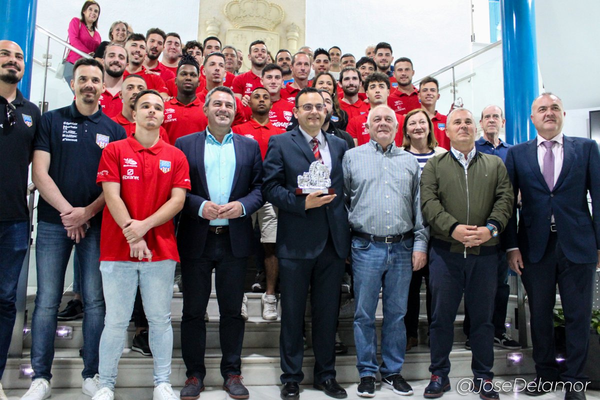 <a href="/AytAlcantarilla/">Ayuntamiento de Alcantarilla</a> <a href="/treceraG13/">Trecera.com ⚽️</a> @LigasRfef <a href="/todofutbolmurci/">Todo-Fútbol-Murciano</a> @Nacional10X <a href="/JBuendiaGomez/">Joaquín Buendía</a> <a href="/PortalLigasRfef/">Portal a Ligas Rfef</a> #INSTITUCIONAL

🏛️👨‍👩‍👧‍👦#AlcantarillaFC &amp; <a href="/AytAlcantarilla/">Ayuntamiento de Alcantarilla</a>

😍 #SomosdeTerceraRFEF

#ElSueñoContinua ❤️🤍
#AlcantarillaEsDeporte