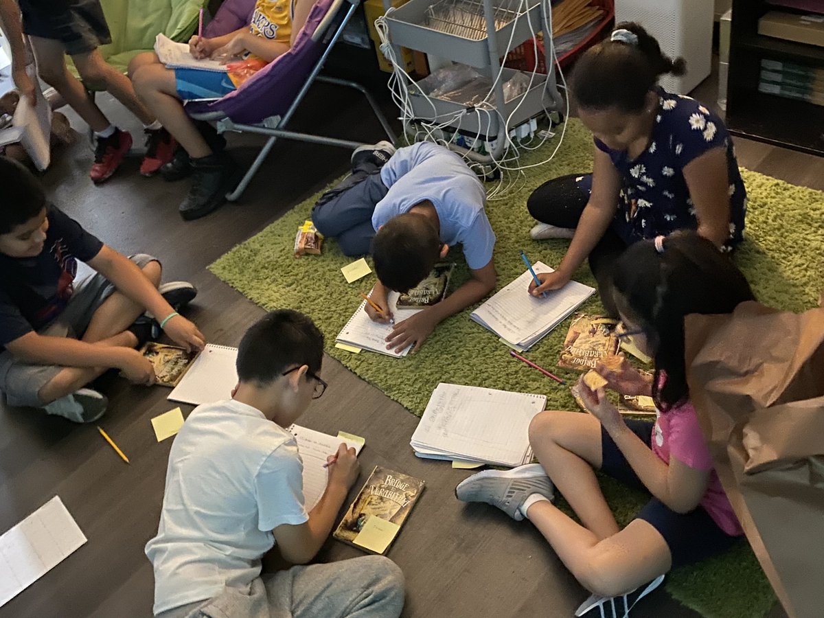 StarnesScholars's tweet photo. Excitement is 🔛!!
Book clubs have started! 📚 I can’t wait to see all the places they go in their stories! 💜💜
@gheeagles #4thgradeROCKS #bookclubTIME https://t.co/dNUC3ZQkgx