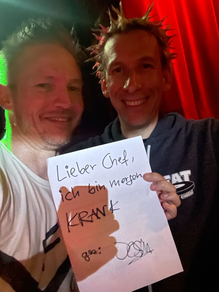MadeMyDay's tweet photo. Danke Joshi für die Krankmeldung! @ZSKberlin
#sorrychef https://t.co/Az2xo1eMa0