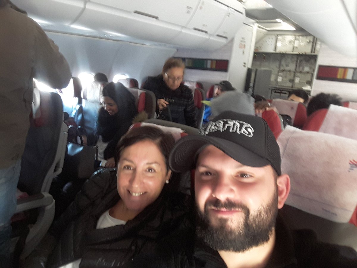 Pulento_Dios's tweet photo. @StakeholderzCL @LATAM_CHI @colmevetchile Con los perriros señores #funen a estos hijos de satanas #funa #chile #diosteve le dan color con un perrito.......

.
Y esos perros q liaos lo subieron altiro https://t.co/47rpR10vj9