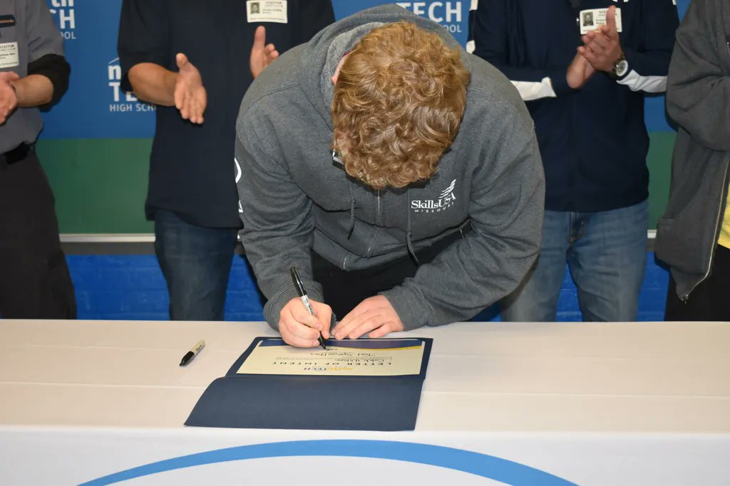 ThisIsNorthTech's tweet photo. Congratulations to our #NorthTech students who participated in signing day, recognizing their employment commitment to regional companies! Students signed Letters of Intent, signifying their dedication to helping close the skills gap &amp; begin careers. https://t.co/Z9MB9eMjmN https://t.co/IVQEUJ3uR9