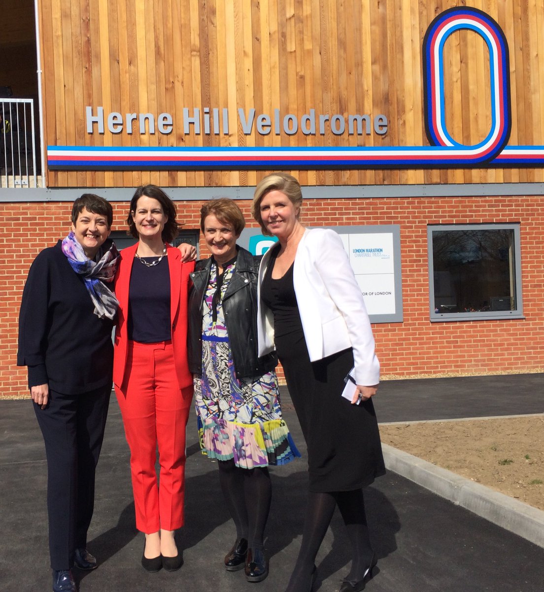 helenhayes_'s tweet photo. My predecessor Tessa Jowell passed away 4 years ago

Thinking of Tessa’s lovely family; remembering her commitment to public service, energy &amp; passion for change &amp; the huge difference she made to so many in Dulwich &amp; West Norwood &amp; across the UK

Much missed &amp; always remembered https://t.co/e7kGbSI6v9