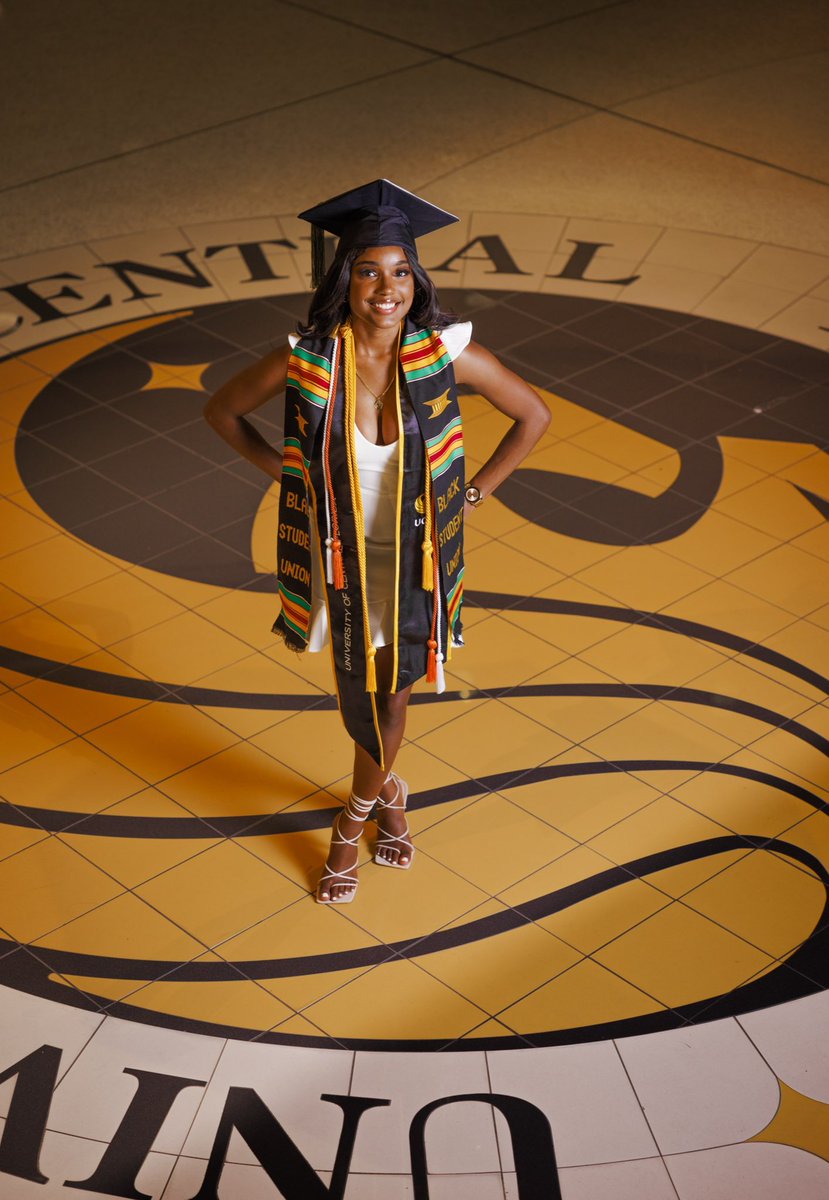 HPVISUALS_'s tweet photo. It’s Grad Szn - Congrats to the Black Queens Graduating this year 💫 https://t.co/VNWEqFDtSc
