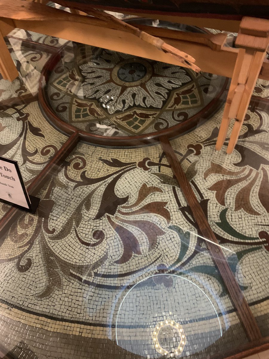 jesannwa's tweet photo. So much #mathart on my son’s tour of the Legislature. #MTBoS #Mathphoto What math lives here? https://t.co/Pww8sWZ74Z