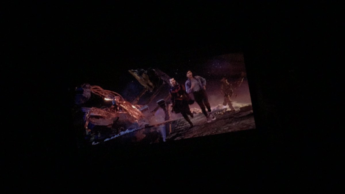 Bueno no voy a desperdiciar las entradas jajaja nunca estas solo cuando estas con cristo dijo ted