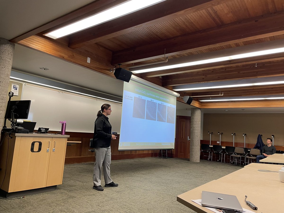 CAMCOR_UO's tweet photo. We are so proud of Tawney Knecht who defended her dissertation on nanocrystal formation today! Over the years, Tawney has used many CAMCOR tools for her research including SEM, TEM and XPS. https://t.co/anztXoShLW
