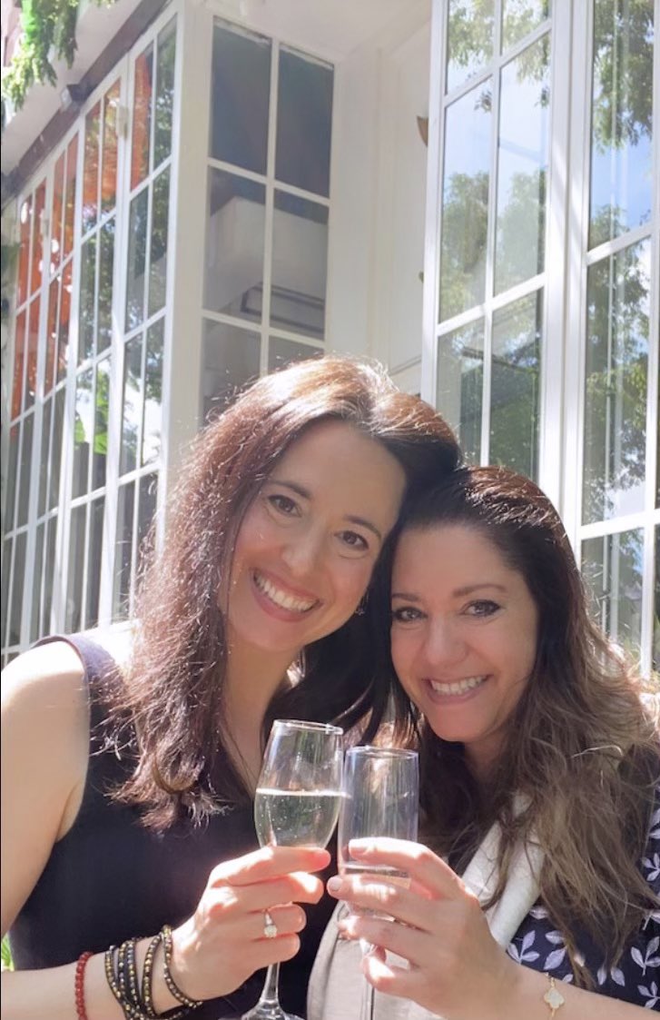 SaraDiVello's tweet photo. 📰 I’m delighted to announce that I’ve signed with literary agent @LizaFleissig, a founding partner of the @lizaroyceagency!! 
So excited to partner with Liza and take my writing career to the next level!! And yes, champagne was had. IN THE MIDDLE OF THE DAY!!💃🏻💃🏻🥂 https://t.co/R9h84PJYBK