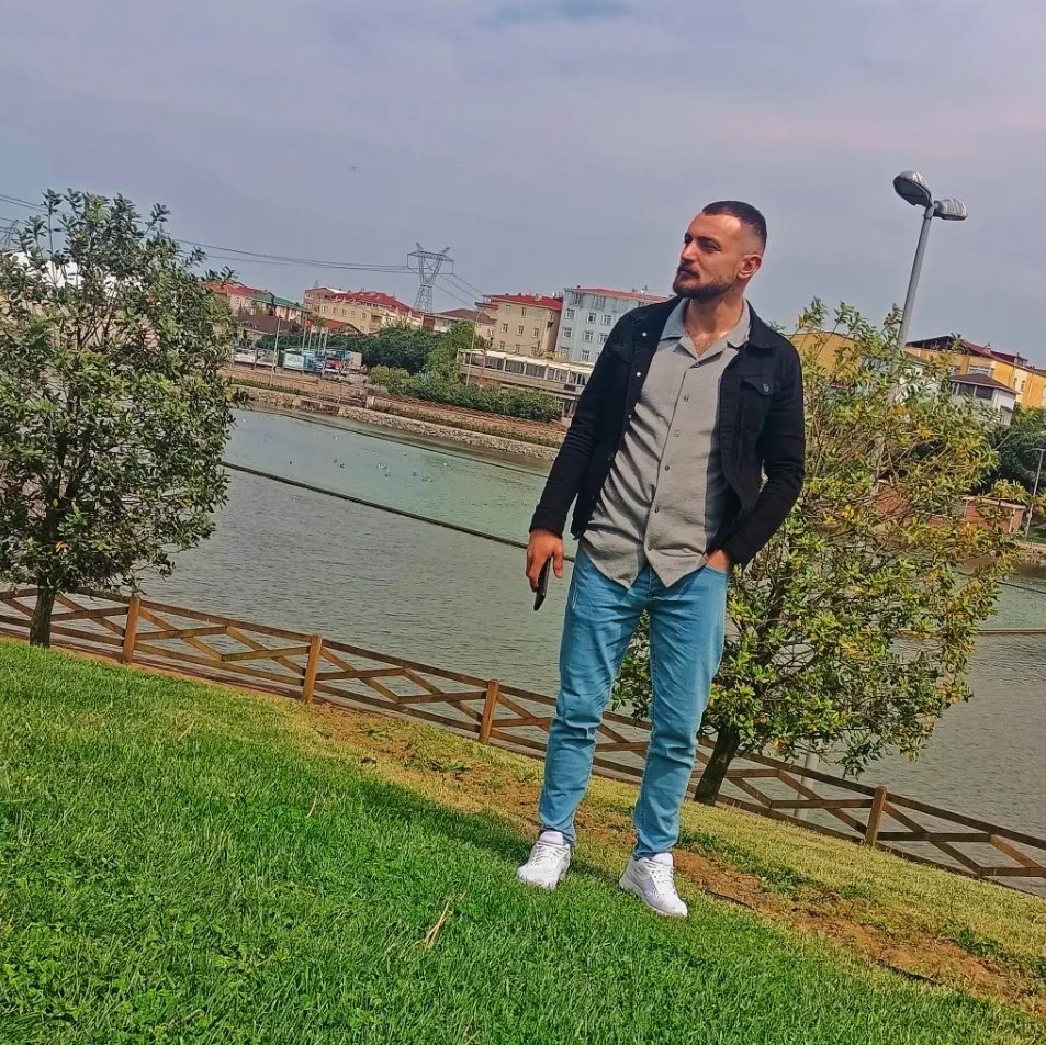 _Aliaksy's tweet photo. #YeniProfilResmi https://t.co/Jl9xlp09jC