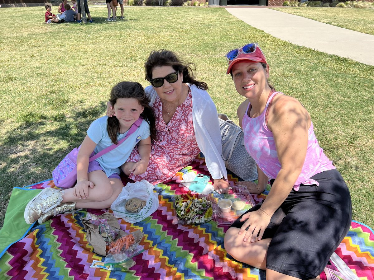 We LOVED having our families join us for a picnic at the park today!! ❤️🌳🛝🥪 #ccefamily @CCEColts