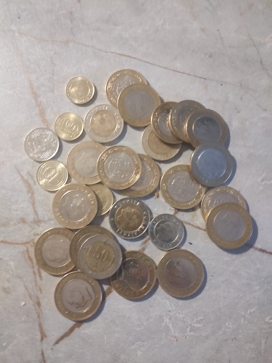 Burada kaç para var. Cevabını buraya yaz veya TikTok a gel vt.tiktok.com/ZSdHpvvHv/?k=1

#para #bankacılık #YeniProfilResmi #bozukpara #KaraTahta #kozal #suetyen #uluun #macakızı8 #konaktravesti  #ErkanMeric #dubaiportapotty