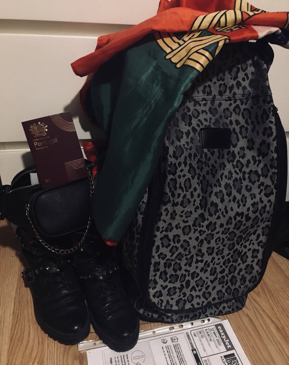 demiswasabi's tweet photo. 21 hours & 13 minutes ♡ @LittleMix #ConfettiTourLondon #10YearsOfLittleMix https://t.co/hHm8ZH8g0P