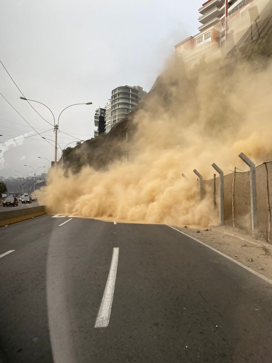 AnaLuGonzalezD's tweet photo. Costa verde cerrada después del sismo 🥴🥴🥴 https://t.co/LkmVZ3LuoI