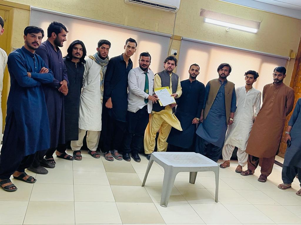 Bap__party's tweet photo. نوٹیفکیشن 
آج بروز جمعرات کو بی اے پی  پارٹی سیکریٹریٹ میں زیر صدارت بلوچستان عوامی اسٹوڈنٹس فیڈریشن کے *صدر رحمت اللہ کاکڑ* ایک اھم اجلاس ھوا جس میں گورنمنٹ سائنس کالج یونٹ کے کابینہ کا اعلان کیا گیا 
@jam_kamal 
@RehmatKhankak 
@ZahoorBuledi https://t.co/xyMKMsDU4I