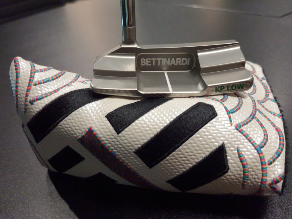 mstgolf's tweet photo. Thank you @BettinardiGolf for the beautiful putter🥰
#bettinardi #bettinardigolf #QueenB6 #madeintheUSA #milledintheUSA #custommade #customputter #putter #mstgolf https://t.co/j5ZpkHwkx6