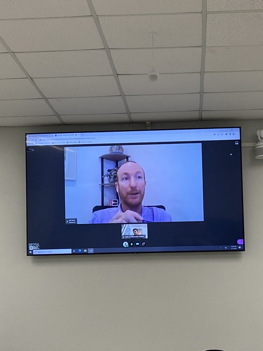 jeff_gluck's tweet photo. Last year at the COTA tweetup, I met @ramoncorrada, who is an instructor at @UAGMoficial in Puerto Rico. Anyway, I got to speak to his event sales &amp; sponsorship class tonight. Pretty cool how Twitter/racing makes these connections. https://t.co/TZjFaqfkwG