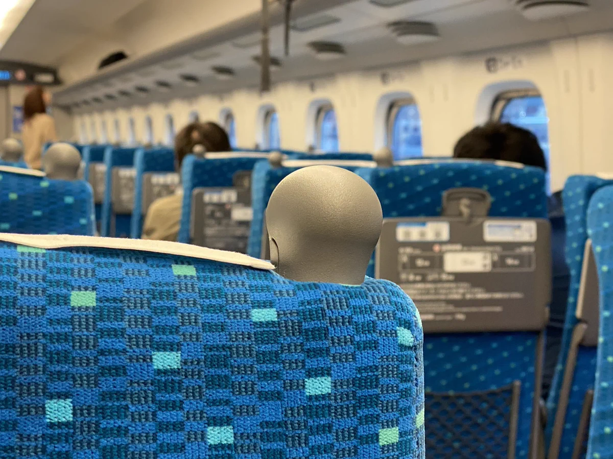 東海道新幹線の座席グリップが…大川周明視点の東京裁判に見える！