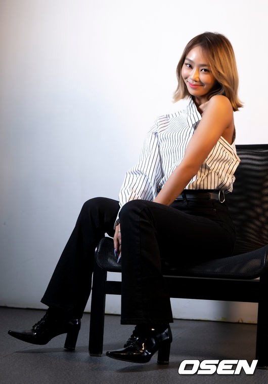 [단독]"아이유⋅CL과 컬래버 원해"..
효린, '더블 트러블' 1위한 듀엣왕의 바람(인터뷰②)
entertain.naver.com/read?oid=109&a…

#효린 #HYOLYN