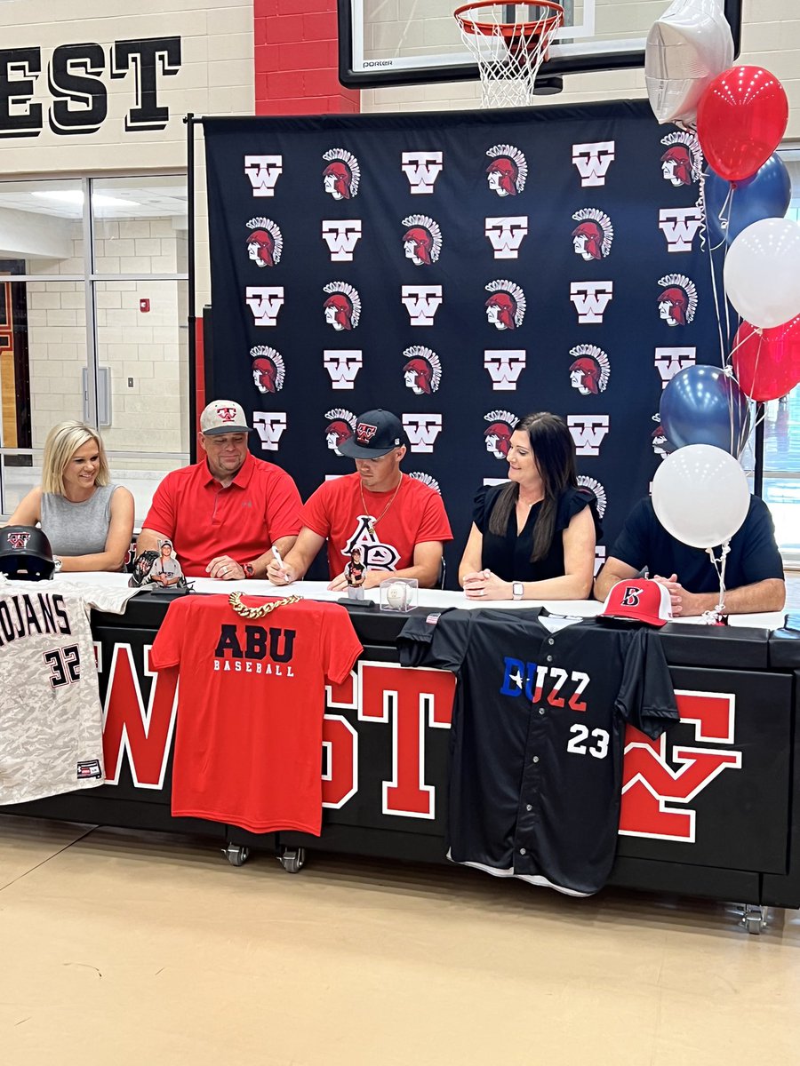 GageGordon32's tweet photo. It’s official!! Excited for this opportunity! @BaseballAbu @CoachCody03 @WestTrojanBase1 https://t.co/Fj6lbpM4OV