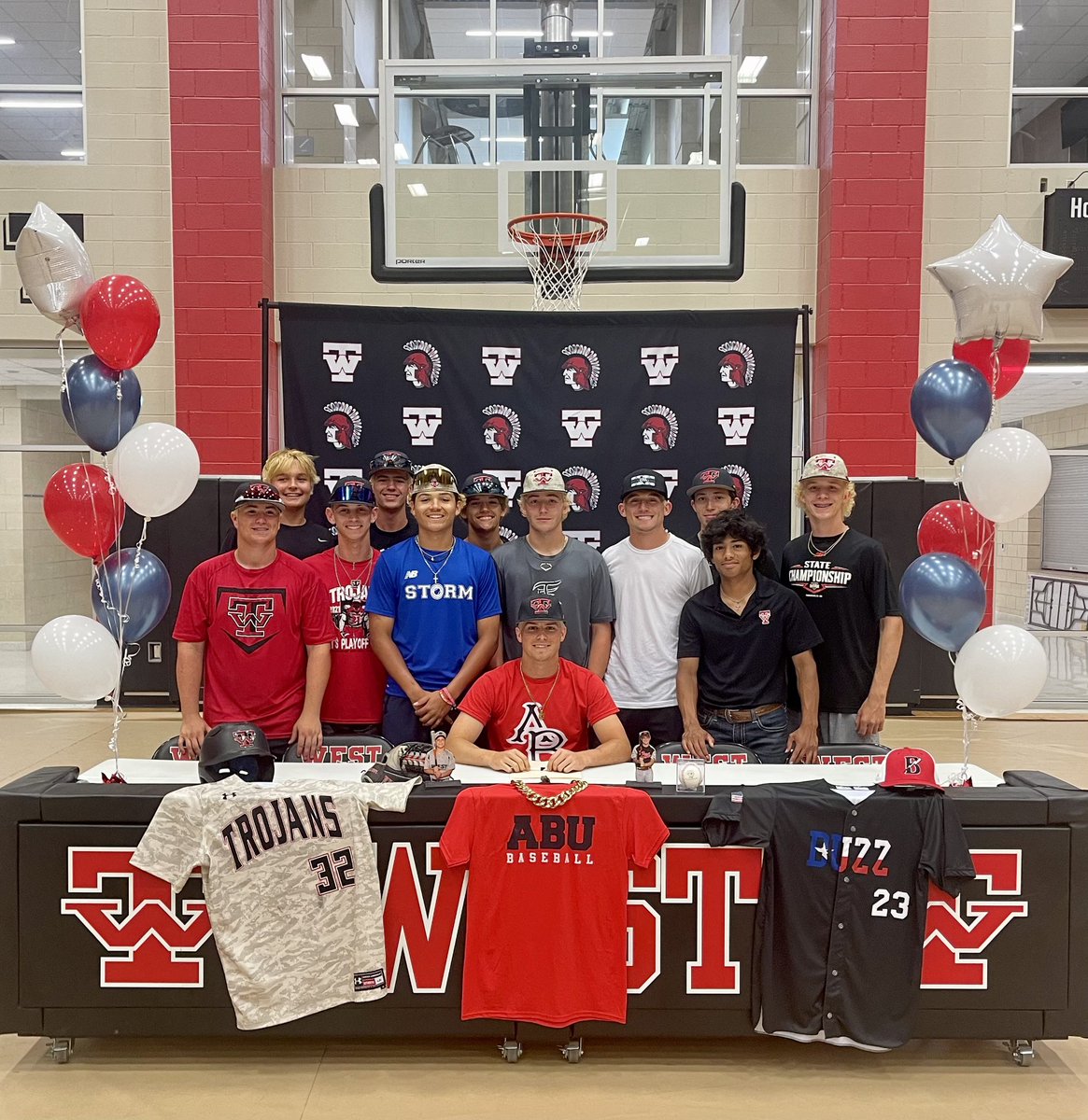 GageGordon32's tweet photo. It’s official!! Excited for this opportunity! @BaseballAbu @CoachCody03 @WestTrojanBase1 https://t.co/Fj6lbpM4OV