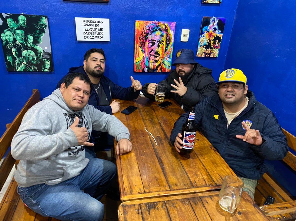 giovacuartobarr's tweet photo. Ajustando detalles... La famosa  banda de Cuarto barrio papá!!

#luqueño #chs #barrasbravas #republicadeluque #Cuartobarrio
#lafamosabandadecuartobarrio https://t.co/96RdMcB55W