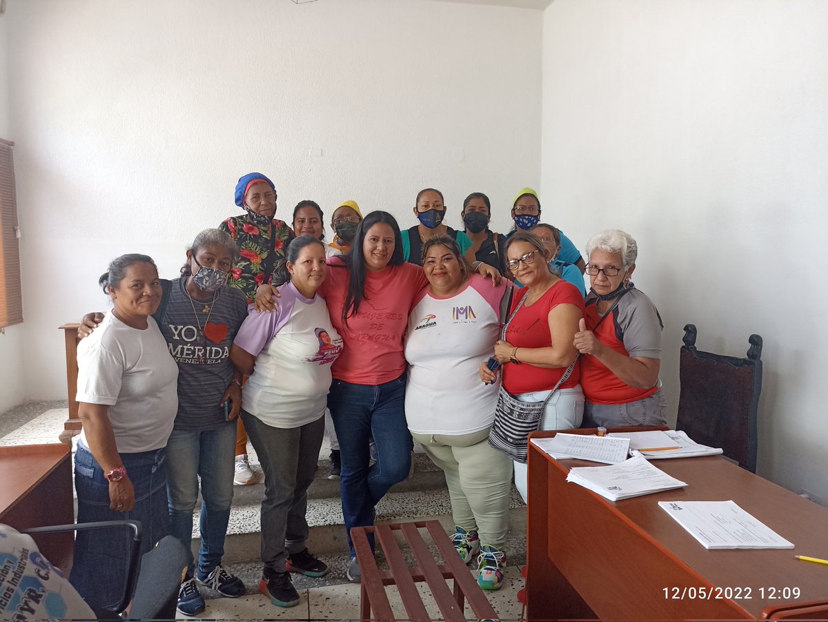 katianahaka's tweet photo. Municipio Libertador  Encuentro con el Frente Fernanda Bolaños, el Congreso Venezolano de mujeres permite que  las mujeres de todos los sectores aporten propuestas. https://t.co/MJ7wsD2Y7T