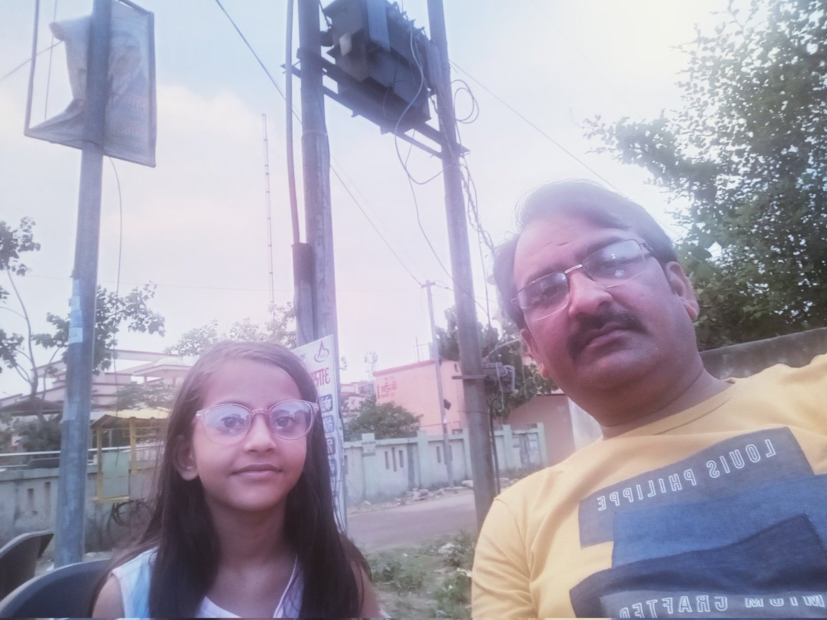 AdarshR97157045's tweet image. Subah apnii bitiya ke sath janeshwar Mishra pArk