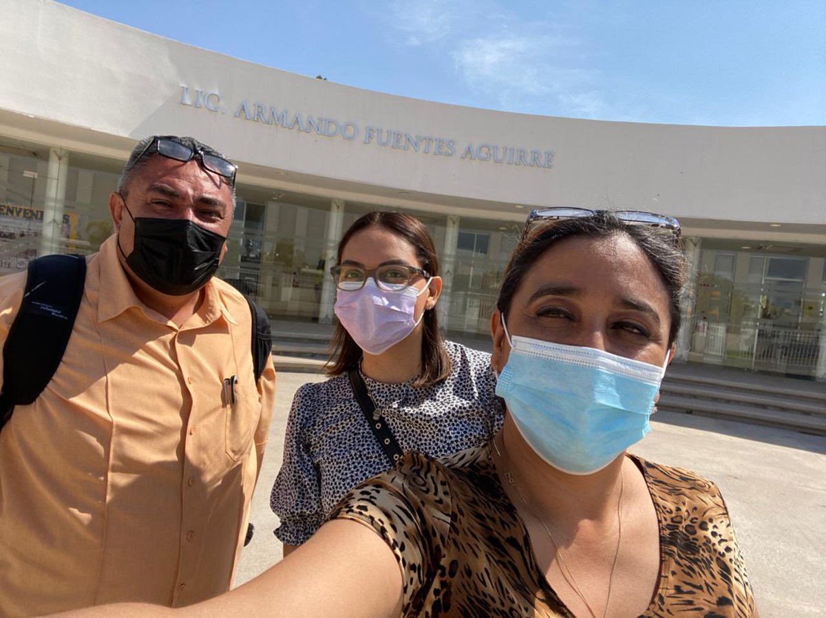 gandhif's tweet photo. Con @DalherDL y @sogasp acudí a reunión de trabajo con la Profra. Tere Rentería, Coordinadora de Bibliotecas e Infotecas en la Región Laguna.
Sumando voluntades para el acondicionamiento y reapertura de bibliotecas en #SanPedroEsDeTodos https://t.co/bmuLXPkOaL