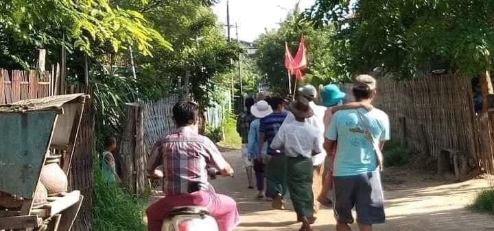 spring_2021's tweet photo. Locals from a village in ShweBo Tsp marched on streets and protested against the military regime.

#2022May13Coup 
#HelpMyanmarRefugees 
#WhatsHappeningInMyanmar https://t.co/fNwvwg3v7I