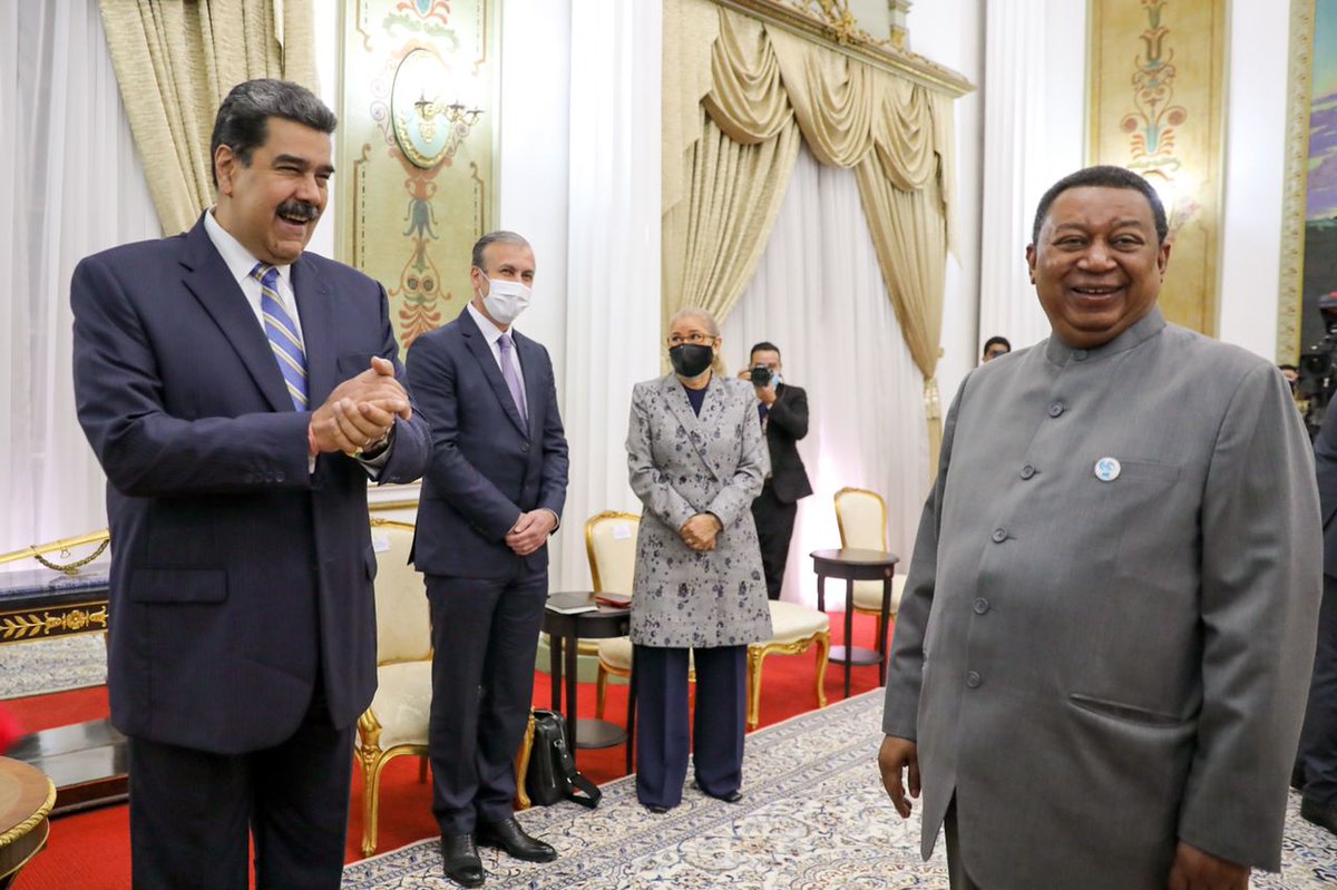 RED_DDHH's tweet photo. Top story: @NicolasMaduro: 'Un placer recibir al Excelentísimo Mohammed Sanusi Barkindo, Secretario General de la OPEP. Estuvimos conversando sobre la geopolítica y los desafíos actuales que enfrenta la economía mundial… https://t.co/rYWGHLg7Zu, see more https://t.co/xNufqCw5up