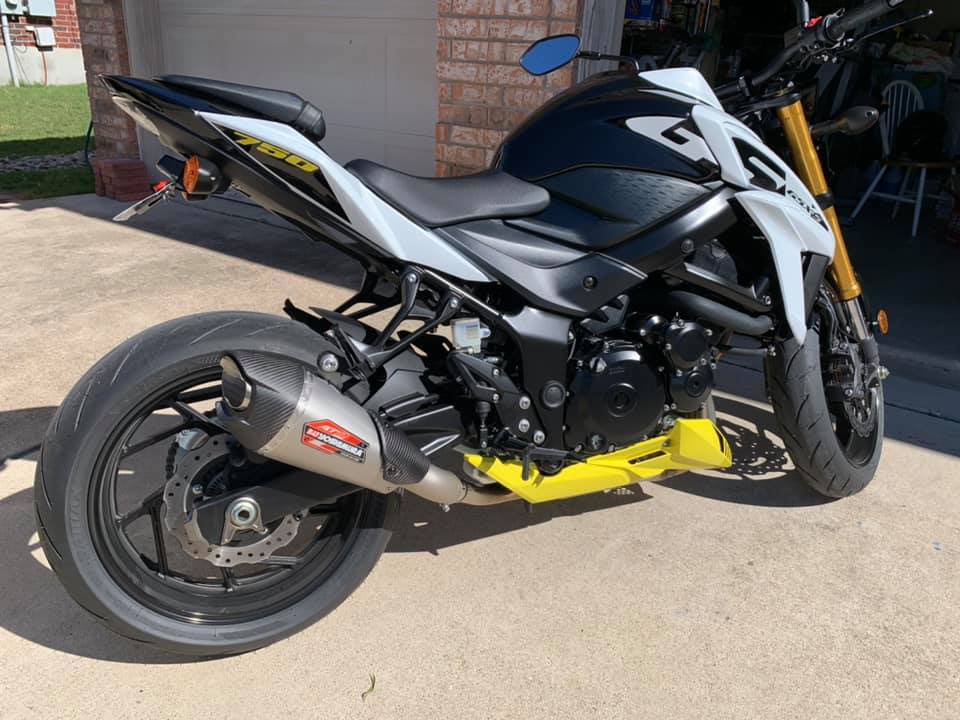 uihero's tweet image. #NewToy for me. #SUZUKI GSX-750 #vrooooom