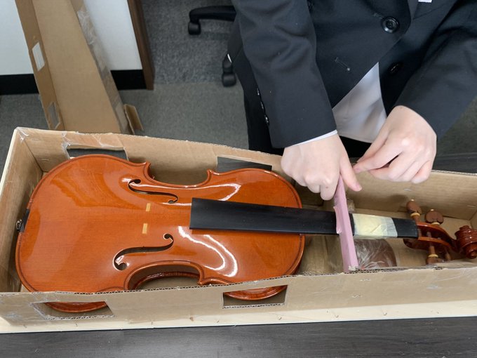 世界最大のヴァイオリンコレクションに会した勉強会へ バイオリン販売 
