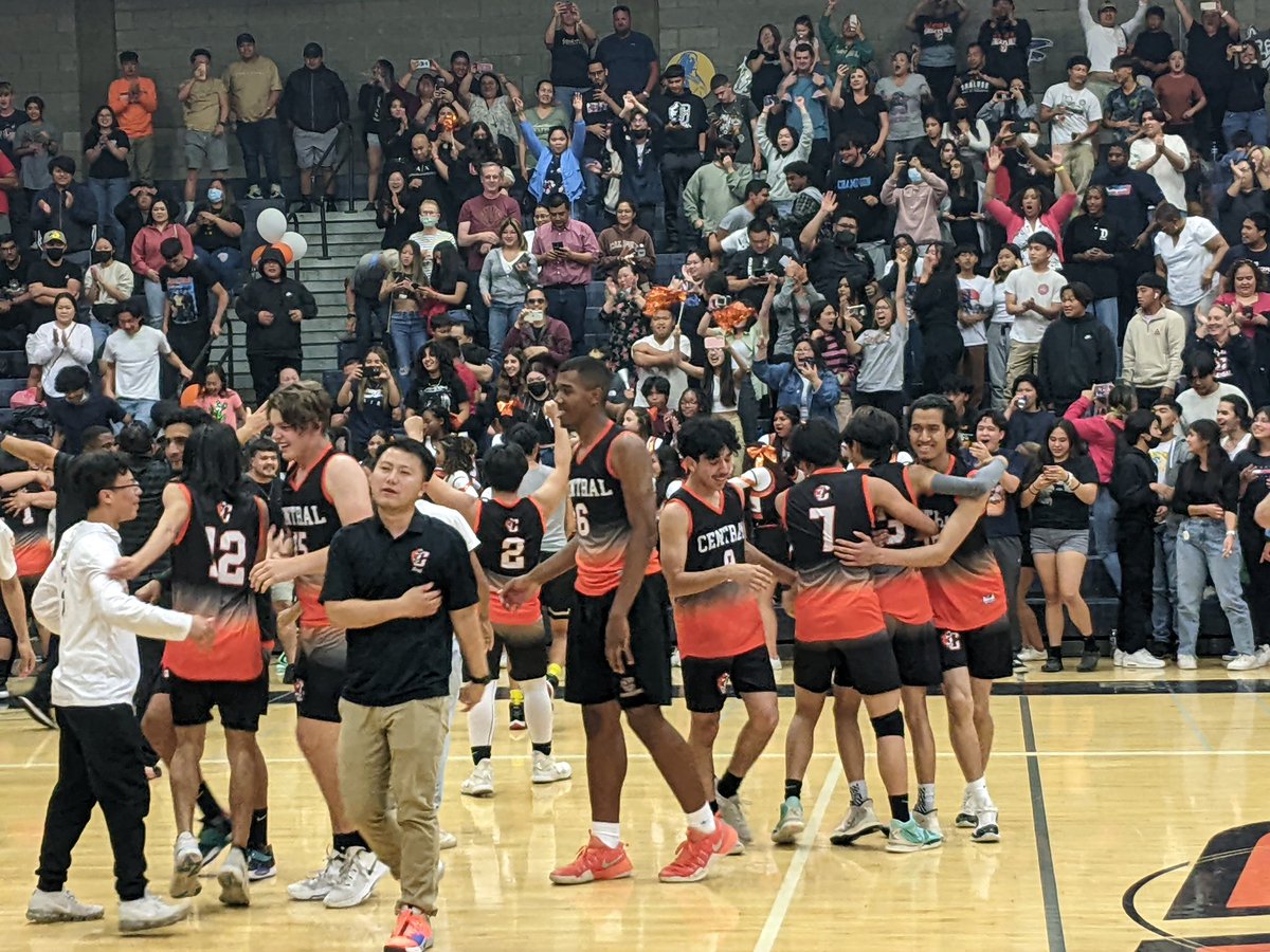 CifCentral's tweet image. Congratulations to Division I boys volleyball champion Central, which beat Arroyo Grande 23-25, 25-16, 25-20, 23-25, 15-12. It is the Grizzlies' first Central Section boys volleyball title.  🏐👏🎉
